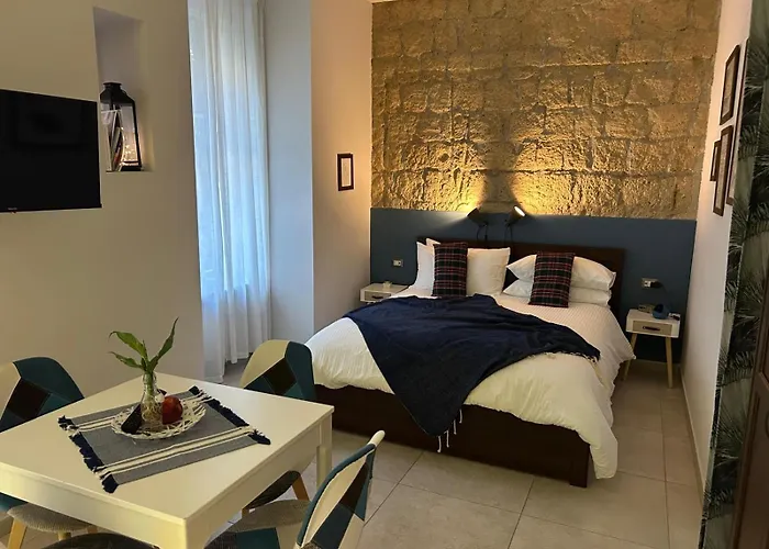 Mirea Apartments - Napoli